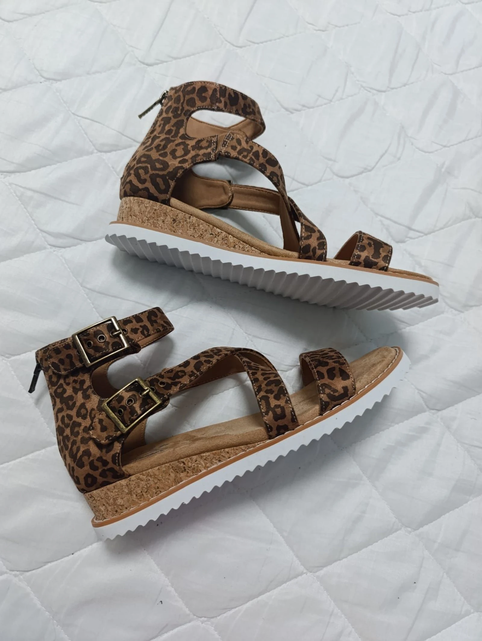 Sandálias Skechers Bob animalprint tamanho 38 – photo 20